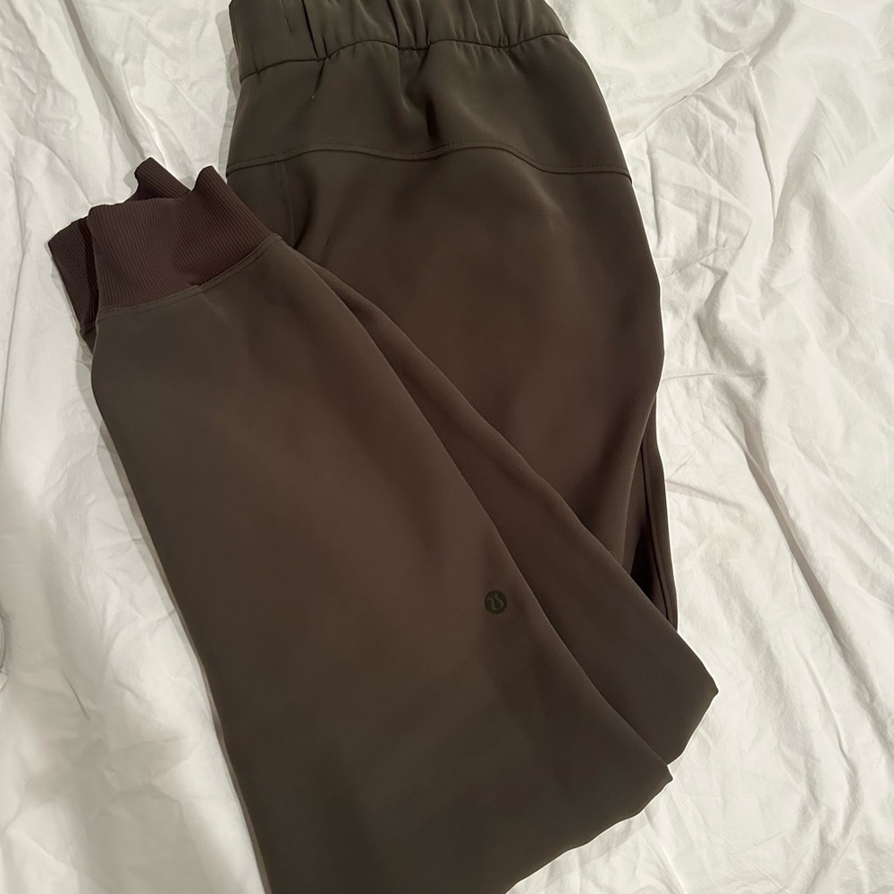 Lululemon joggers - Picture 4 of 5